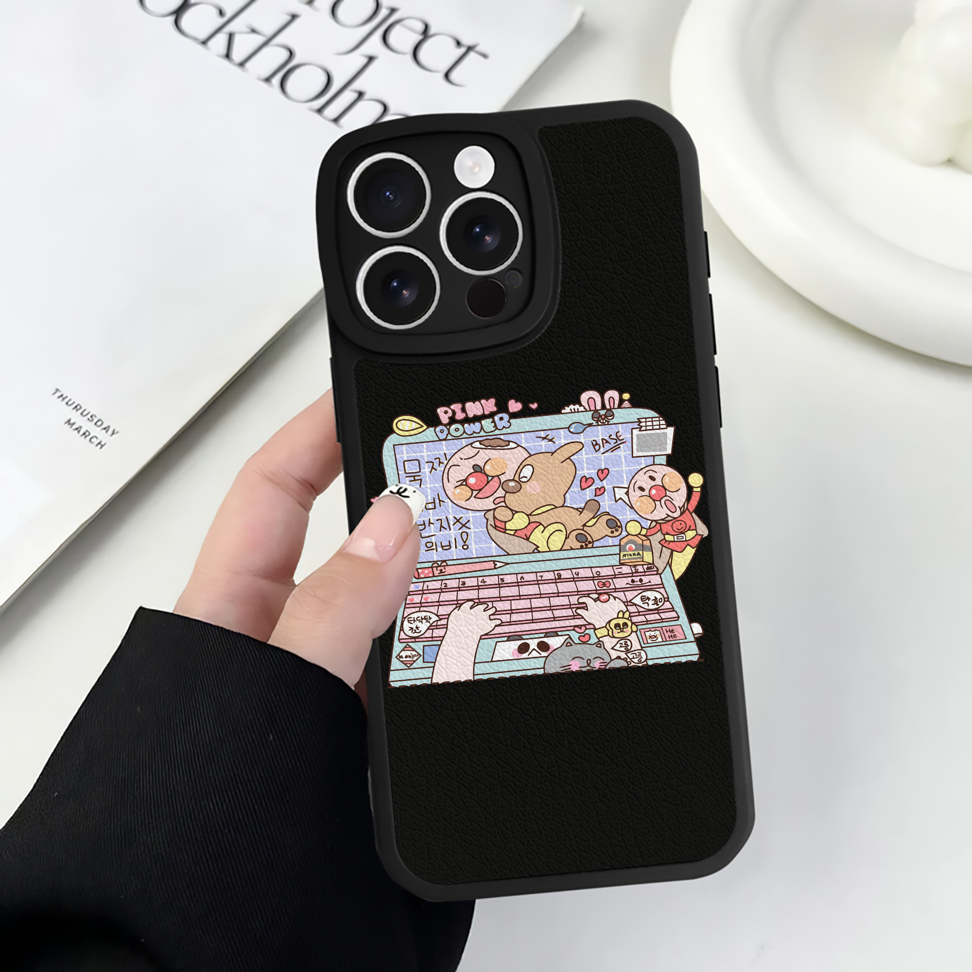 （画像用） アンパンマン Anpanman 【iPhone 16シリーズ対応】シリコンスマホケース（レザー調） 材質：シリコン